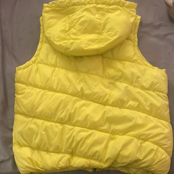 AMERICAN EAGLE 🦅 YELLOW VEST! - Picture 4 of 5
